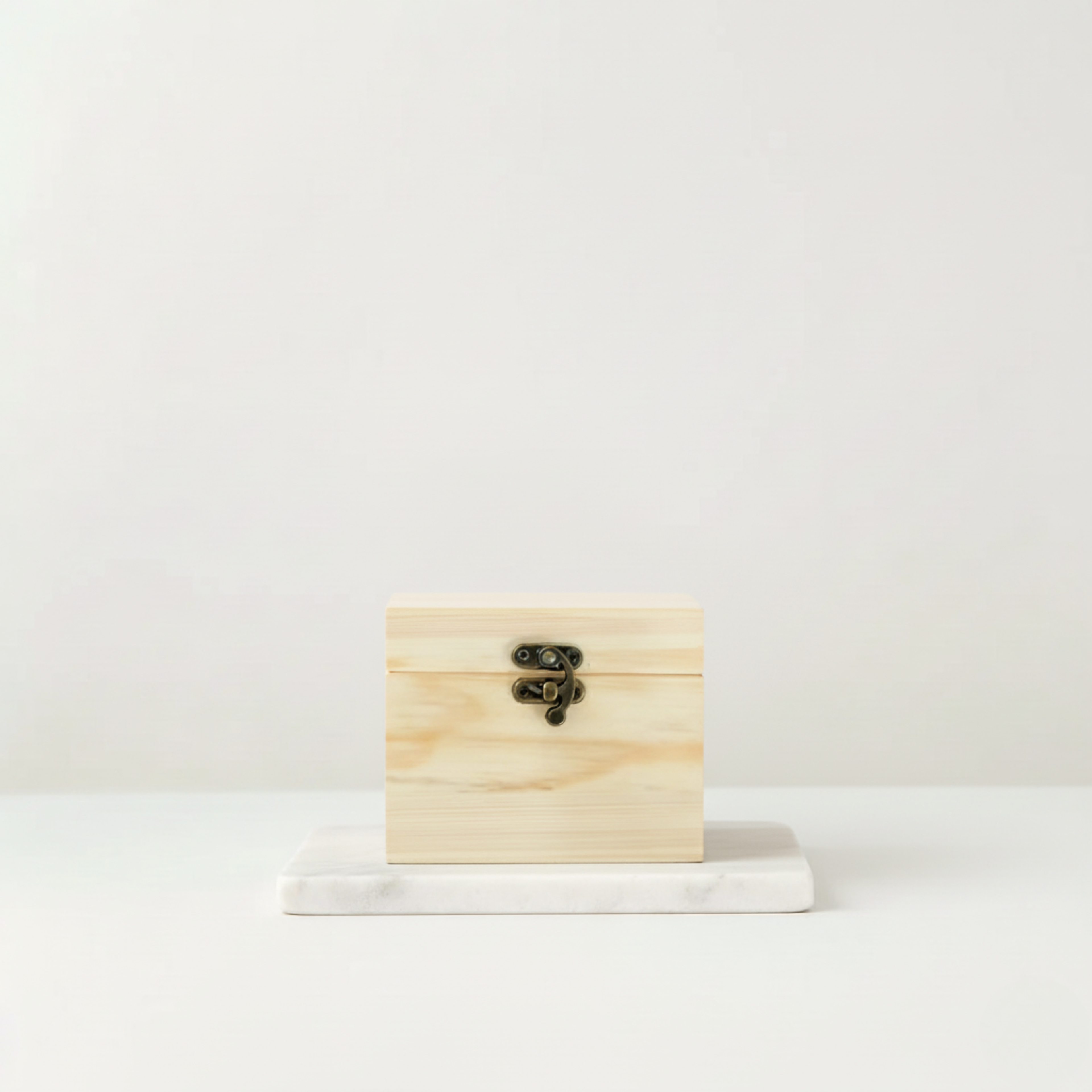 Holz Lagerkëscht Ätheresch Ueleger