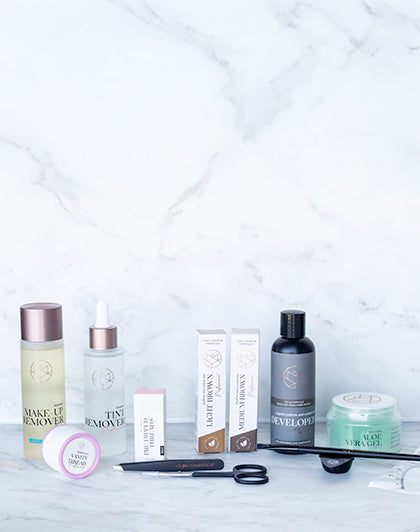 Online Training Browstyling - Kartéierung a Waxing + Starterkit (verschidde Sproochen)